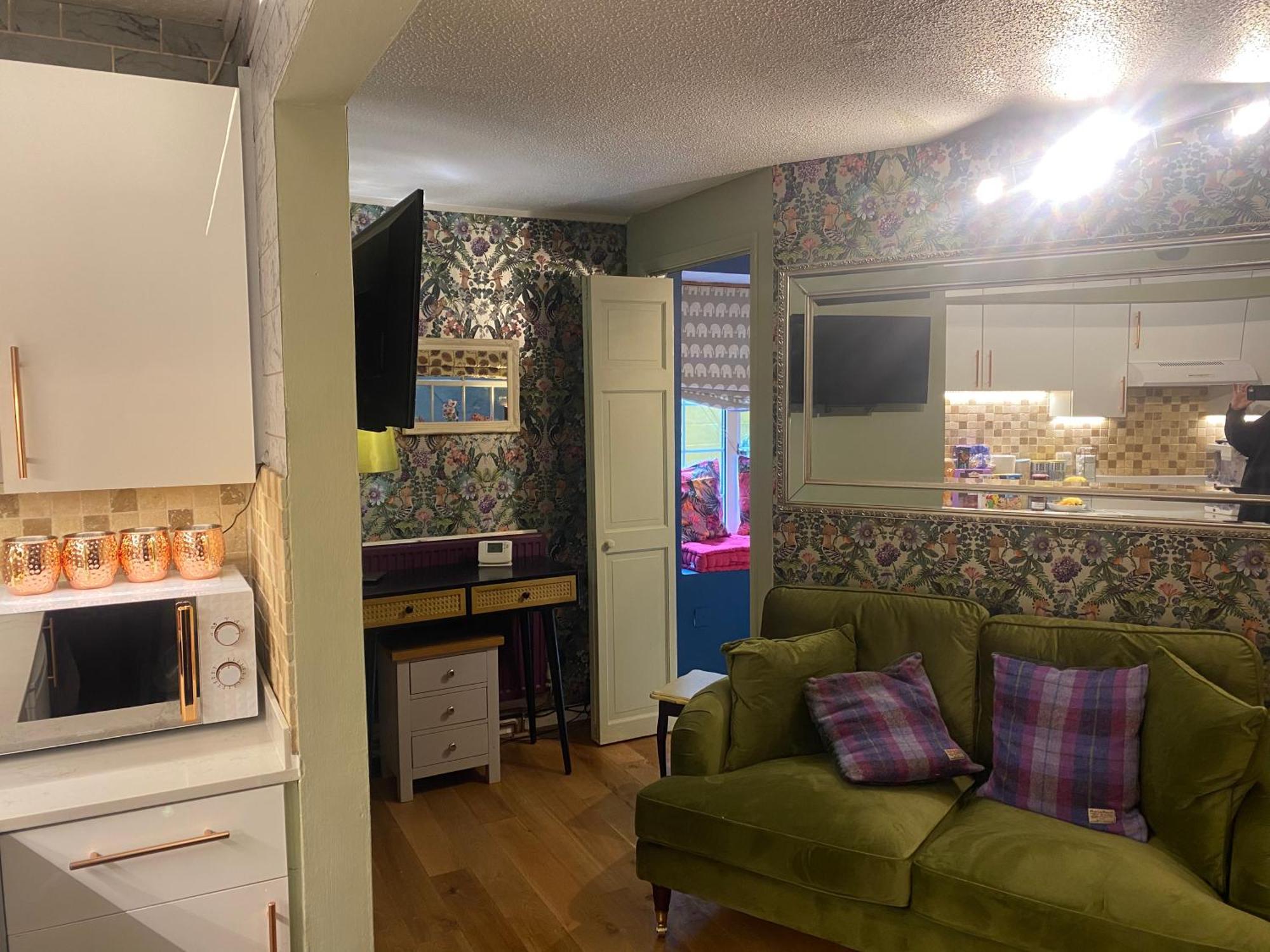 Quiet Lower Floor 2 Bed City Apartment With Private Patio Garden Bath Esterno foto